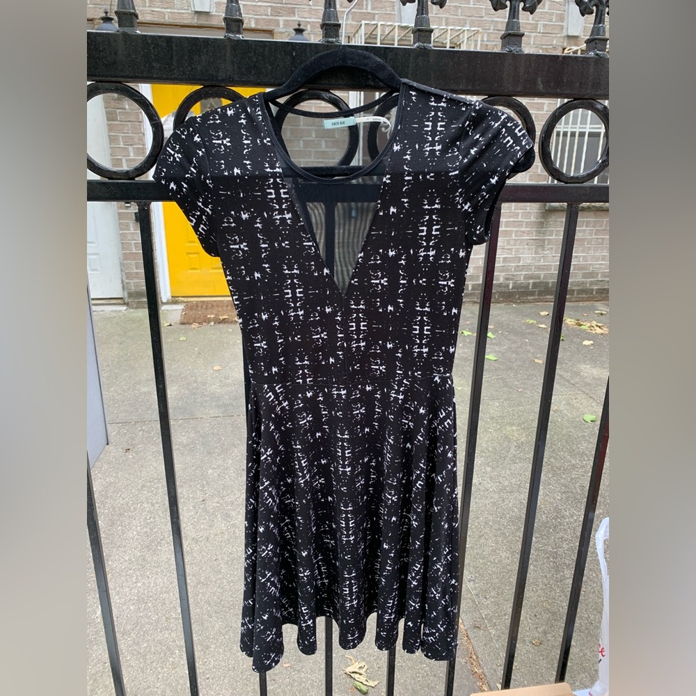 Kimchi Blue XS Black and White Dress